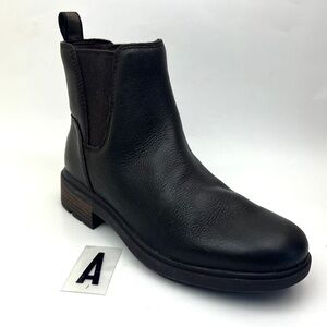 UGG  Women HARRISON MOTO boots sz 9.5